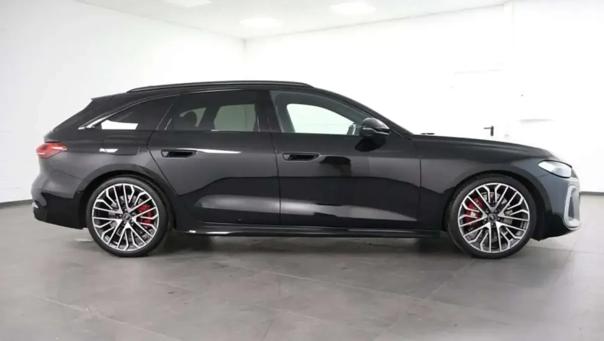 Usado Audi S5 367 CV (269 kW) 2025 Negro Familiar