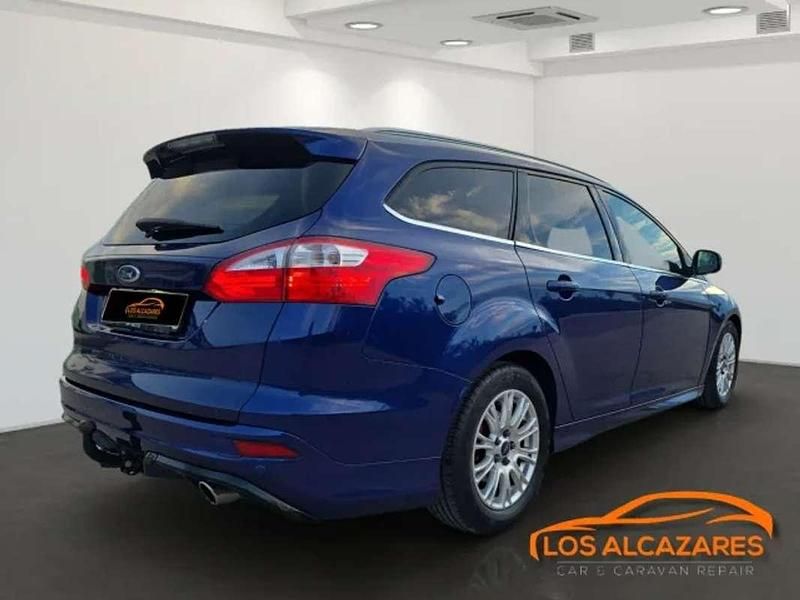 Begagnad Ford Focus Sport 150 HK (110 kW) 2014 Blå Halvkombi