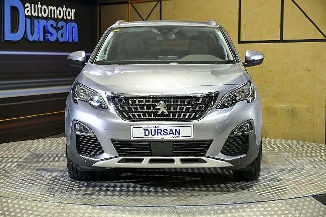 Usado Peugeot 3008 Allure 131 CV (96 kW) 2020 Gris SUV