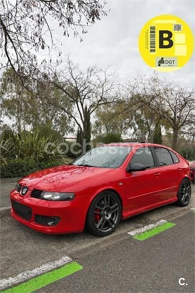 Usado Seat Leon FR 150 CV (110 kW) 2005 Rojo Utilitario