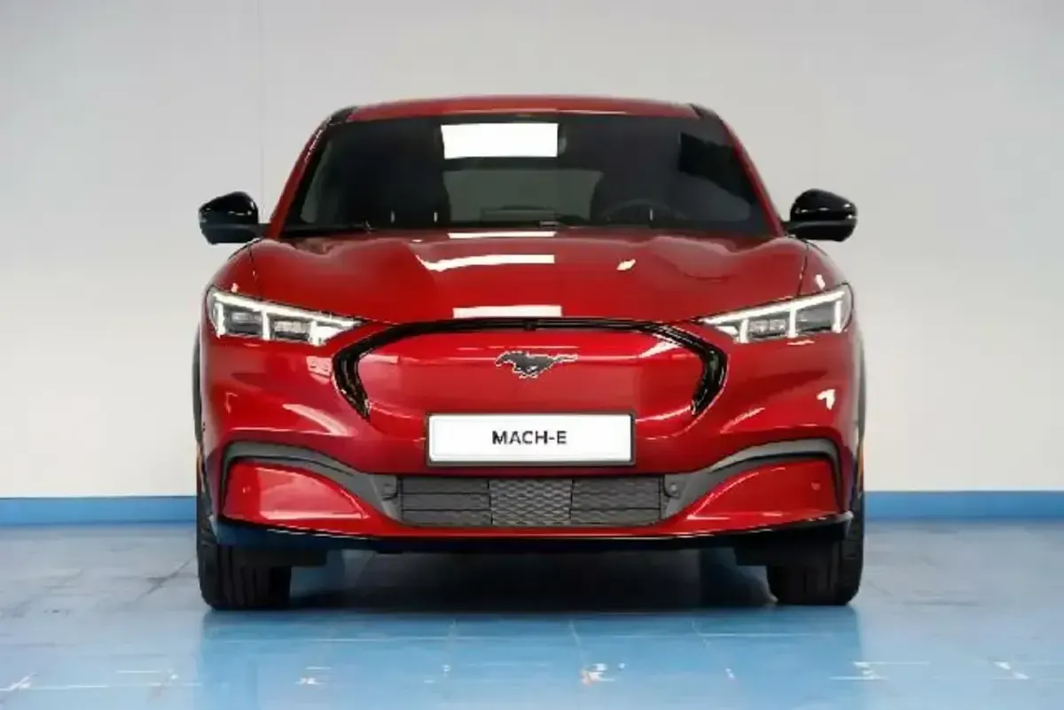Occasion Ford Mustang Mach-E Extended Range 258 kW (351 PK) 2022 Rood SUV