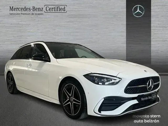 Usado Mercedes C220 AMG line 200 CV (147 kW) 2022 Blanco Familiar