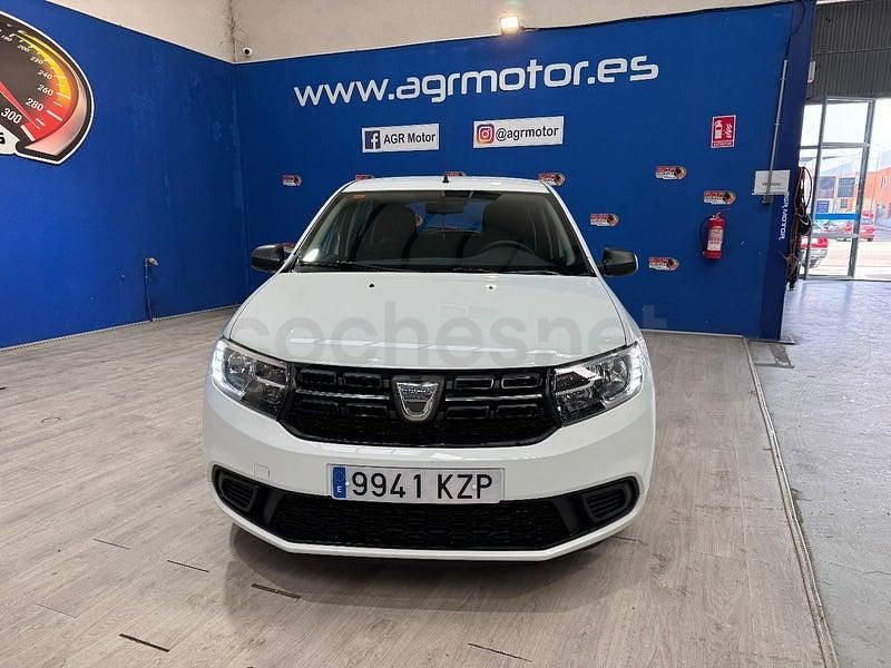 Usado Dacia Sandero Acces 73 CV (53 kW) 2019 Blanco Berlina