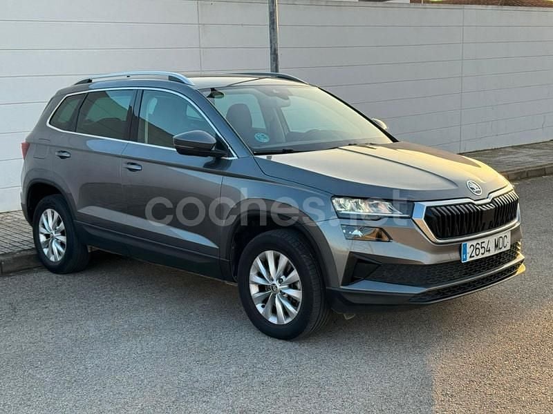 Gris / plata Usado 2023 Skoda Karoq Style SUV | 20.990 € (Super precio) - Imagen 1/4