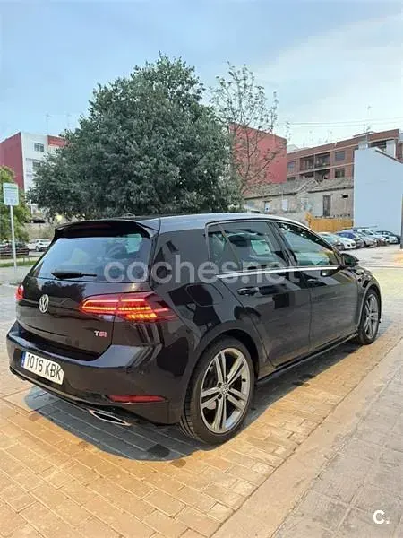Usado VW Golf VII Sport 150 CV (110 kW) 2017 Negro Familiar