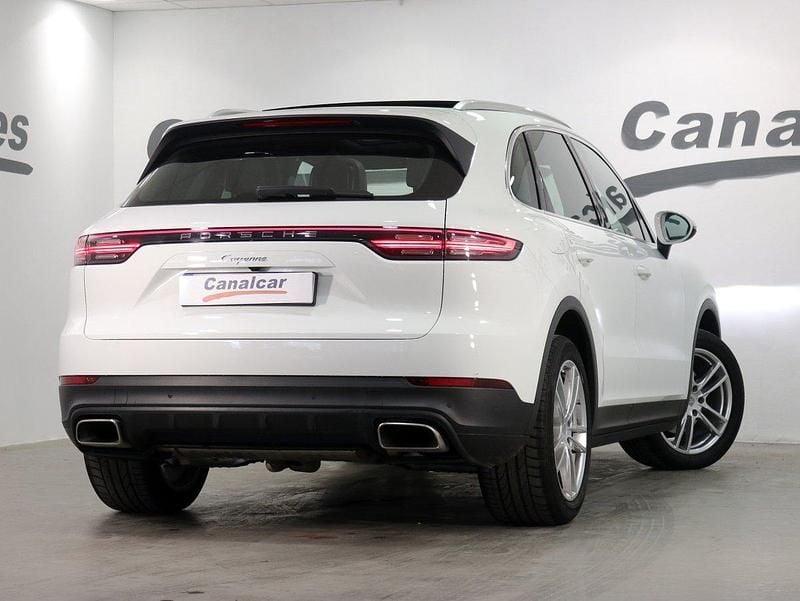Käytetty Porsche Cayenne 340 HP (250 kW) 2019 Punainen Katumaasturi