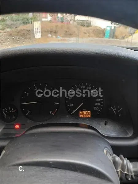 Usado Opel Astra 100 CV (73 kW) 1999 Gris / plata Berlina