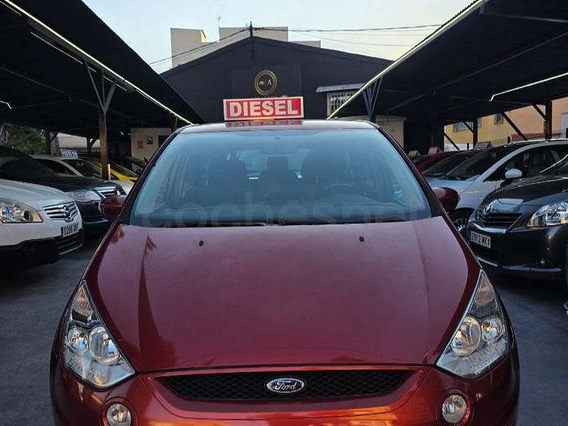 Usado Ford S-MAX Trend 125 CV (91 kW) 2009 Granate Monovolumen