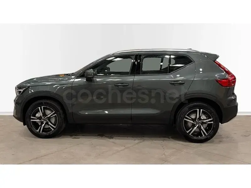 Nuevo Volvo XC40 Core 163 CV (119 kW) 2025 Verde SUV