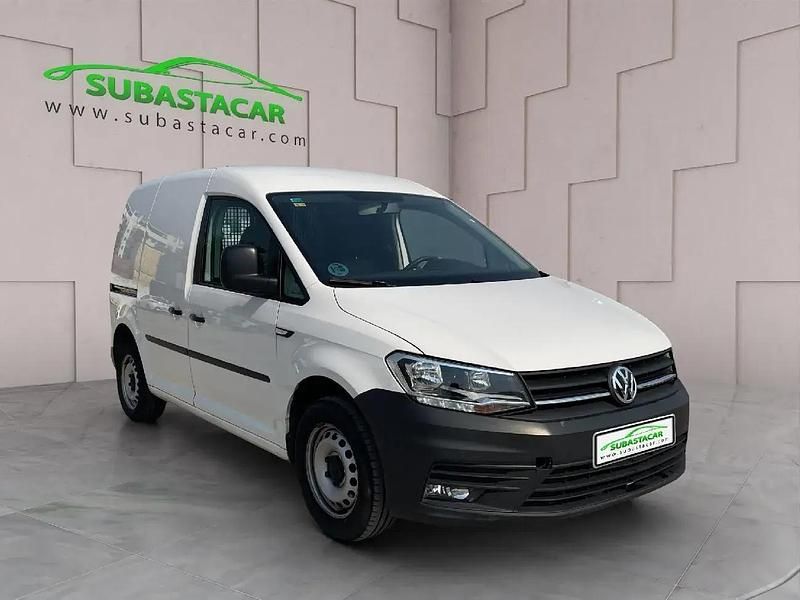 Begagnad VW Caddy 75 HK (55 kW) 2019 Vit Minibuss