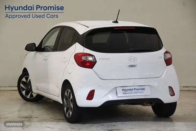Usado Hyundai i10 63 CV (46 kW) 2025 Blanco Utilitario