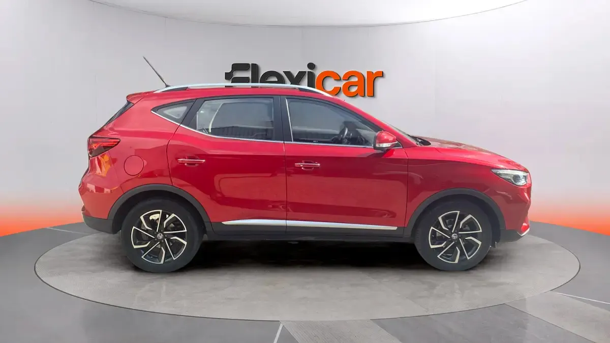 Usado MG ZS Luxury 111 CV (81 kW) 2023 Rojo SUV