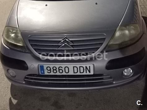 Usado Citroën C3 61 CV (44 kW) 2004 Gris / plata Berlina