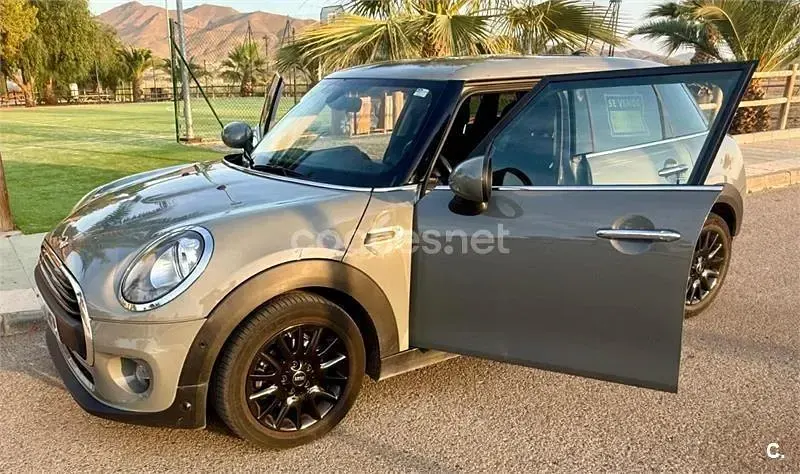 Usado Mini One D 95 CV (69 kW) 2018 Gris / plata Utilitario