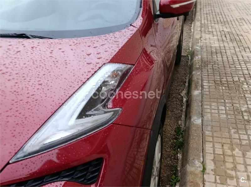 Usado Nissan Juke Acenta 110 CV (80 kW) 2016 Granate SUV