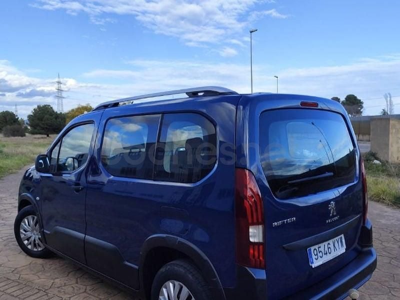 Usado Peugeot Rifter Access 100 CV (73 kW) 2019 Azul Monovolumen