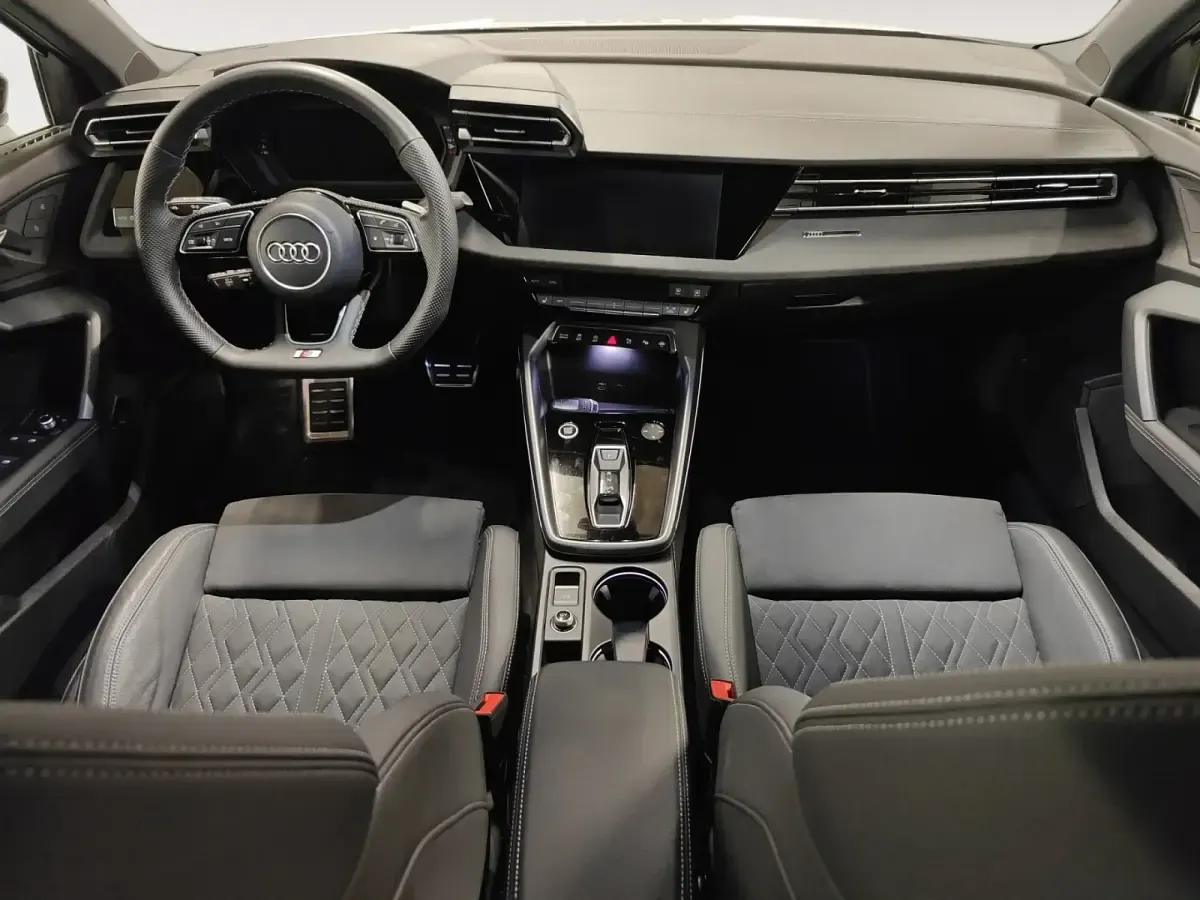 Usado Audi A3 150 CV (110 kW) 2025 Blanco Berlina