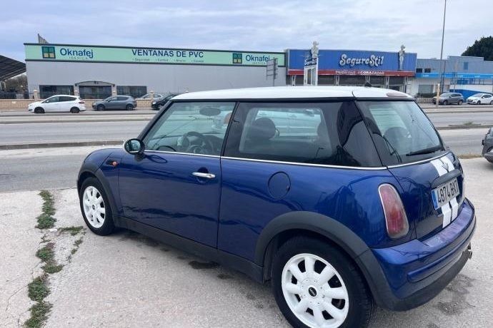 Usado Mini ONE 90 CV (66 kW) 2003 Utilitario