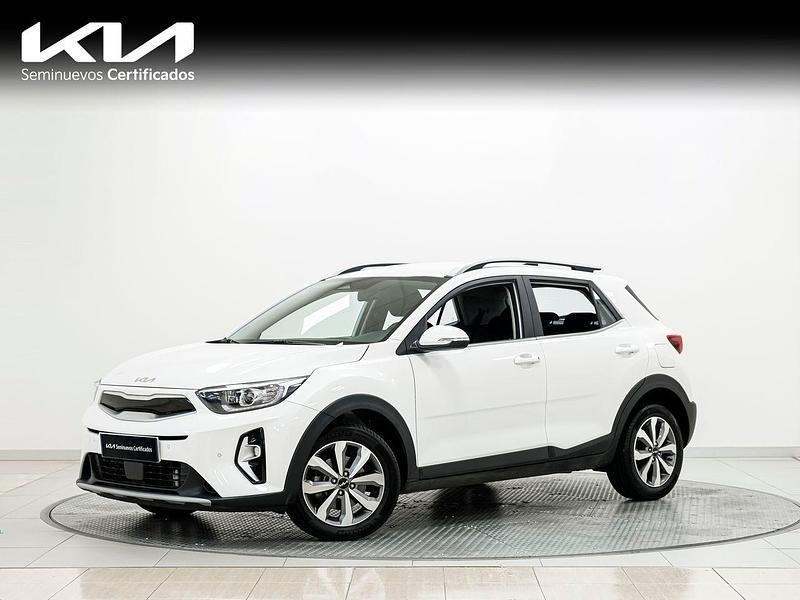 Blanco Usado 2024 Kia Stonic SUV | 19.990 € (Un poco caro) - Imagen 1/4