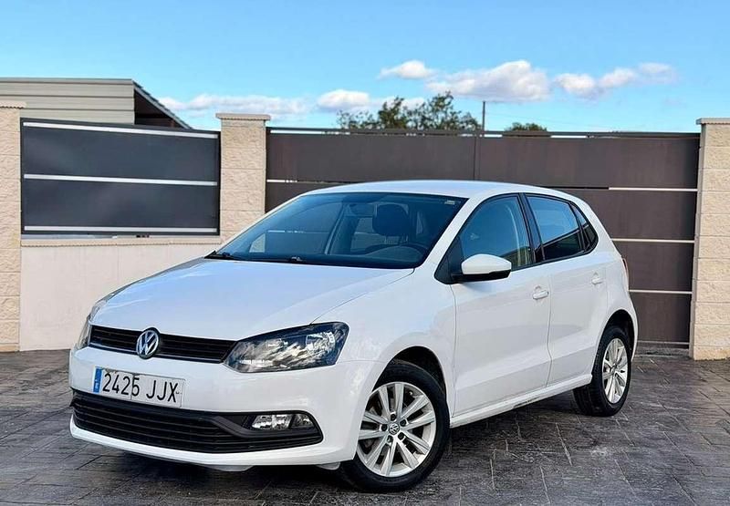 Usado VW Polo 75 CV (55 kW) 2015 Blanco Utilitario