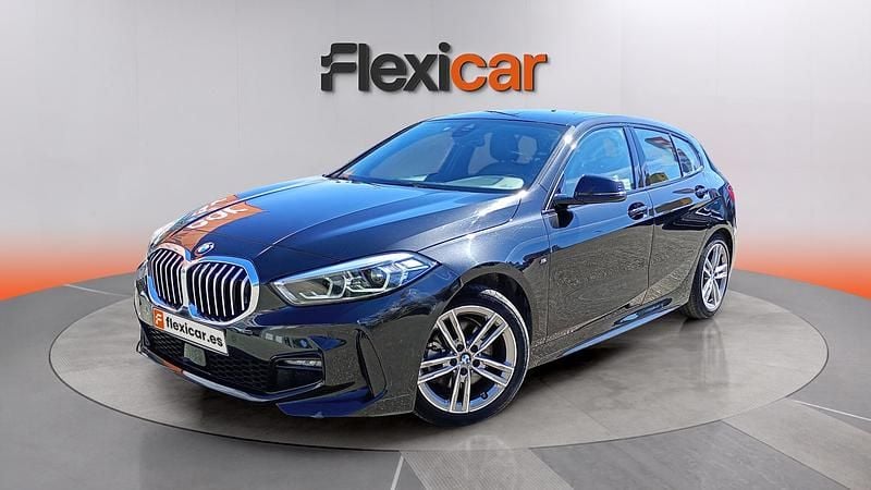 Begagnad BMW 118 150 HK (110 kW) 2021 Svart Halvkombi