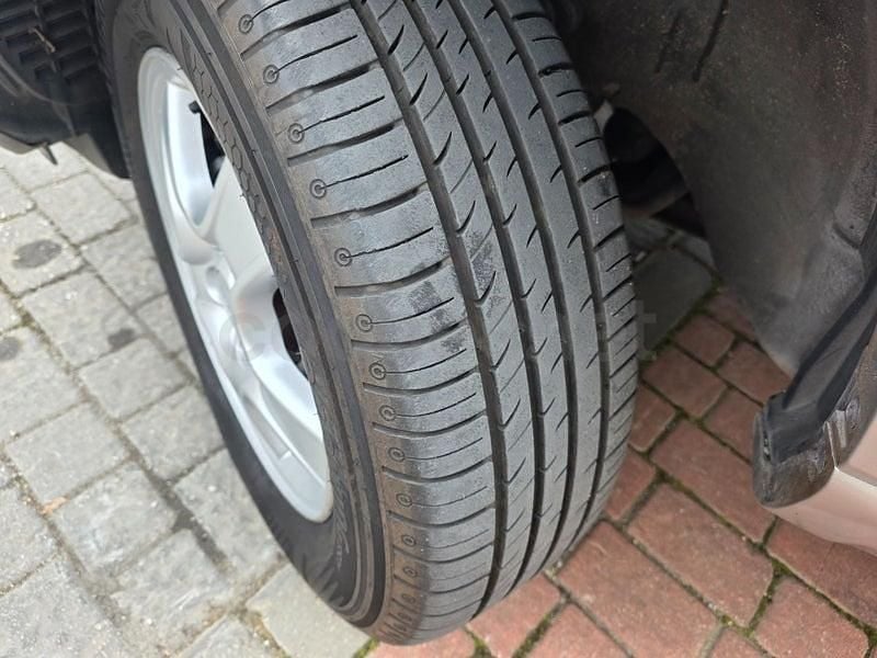 Usado Kia Sportage 142 CV (104 kW) 2008 Gris / plata SUV