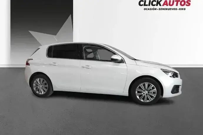 Usado Peugeot 308 Allure 130 CV (95 kW) 2021