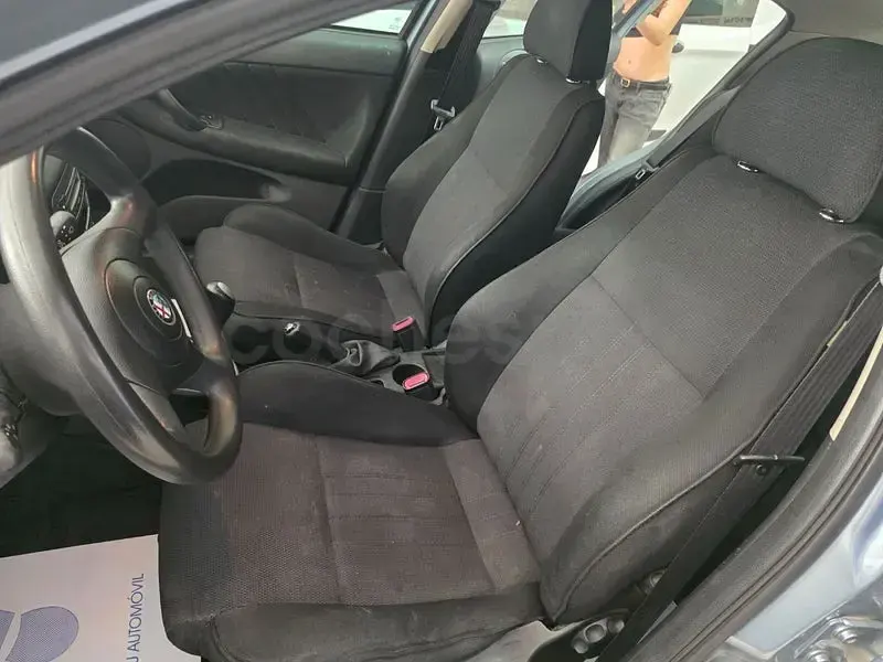 Usado Alfa Romeo 147 Impression 105 CV (77 kW) 2005 Gris / plata Utilitario