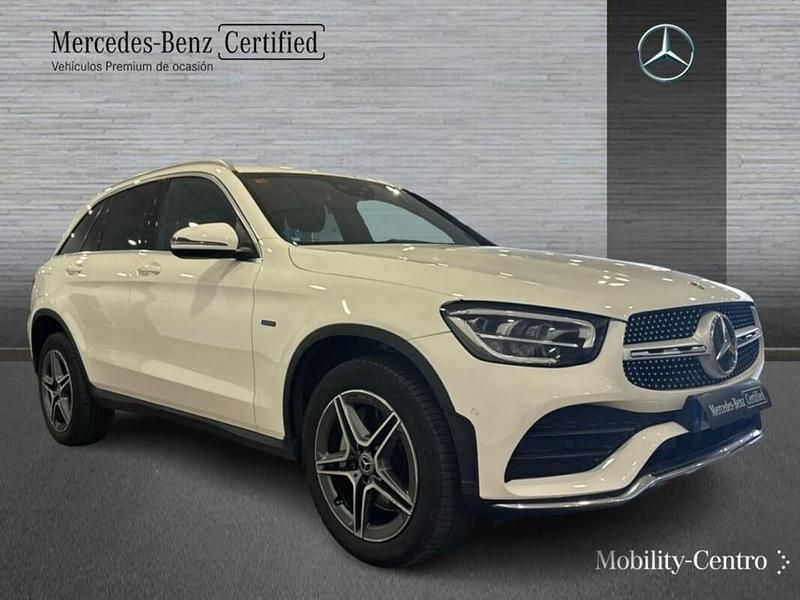 Usado Mercedes GLC300 AMG line 194 CV (142 kW) 2020 Blanco polar  pintura unicolor
