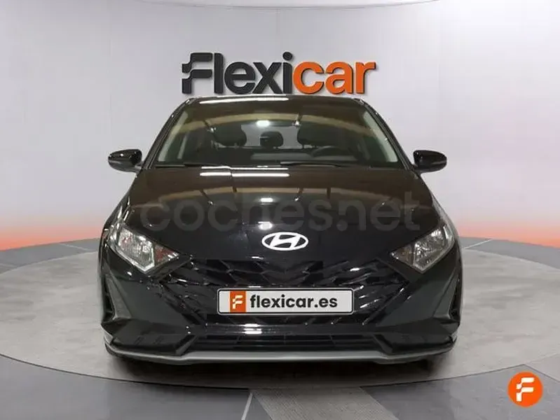 Usado Hyundai i20 100 CV (73 kW) 2024 Negro Utilitario