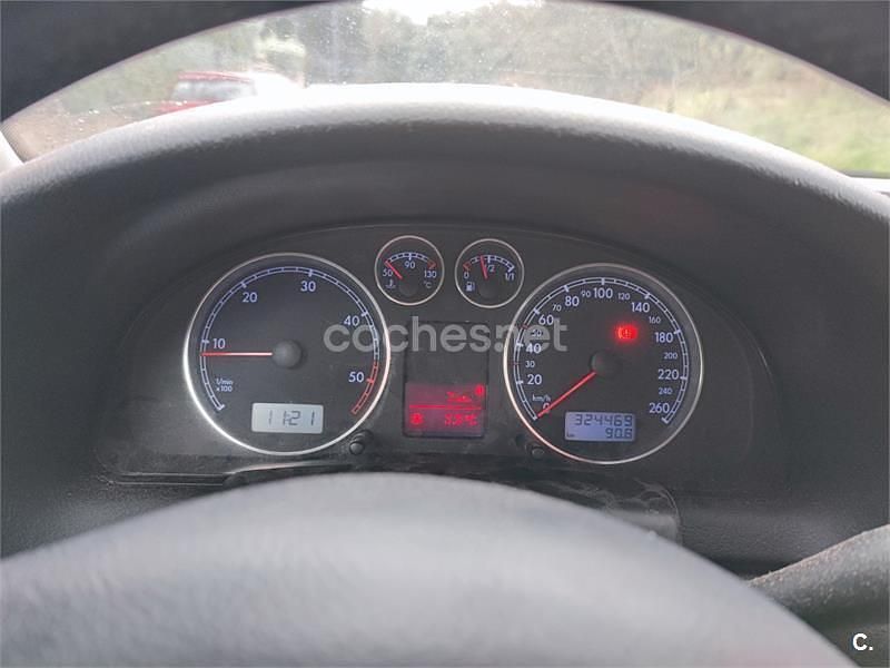 Brugt VW Passat Highline 130 HK (95 kW) 2002 Grå Stationcar