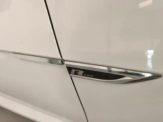 Usado VW T-Roc R-line 150 CV (110 kW) 2022 Blanco SUV