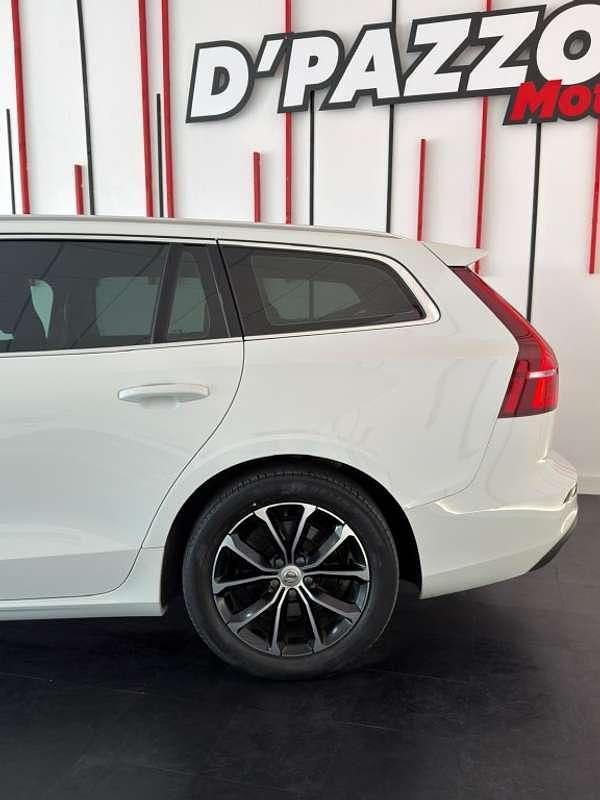 Usado Volvo V60 Momentum 150 CV (110 kW) 2019 Blanco Familiar