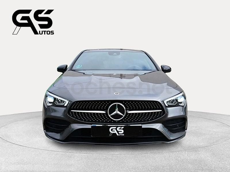 Usado Mercedes CLA200 Shooting Brake 150 CV (110 kW) 2023 Gris / plata Familiar