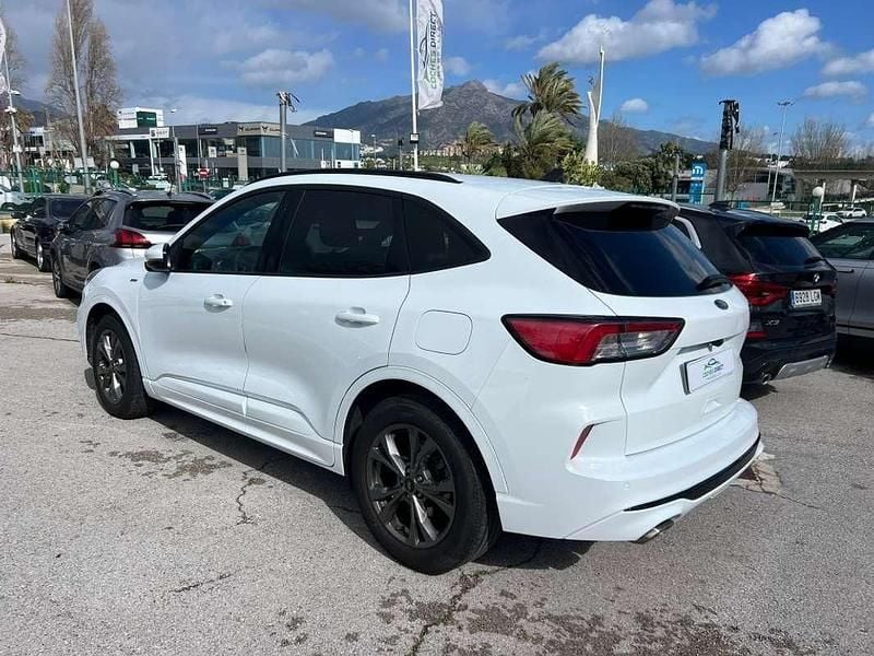 Usado Ford Kuga ST-Line 150 CV (110 kW) 2022 Blanco SUV