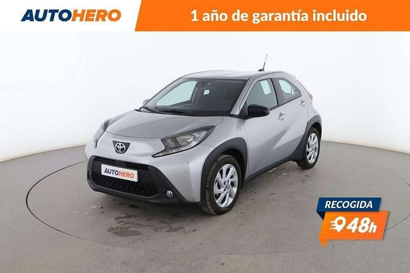 Gris Usado 2023 Toyota Aygo Play Utilitario | 16.190 € (Precio justo) - Imagen 1/3