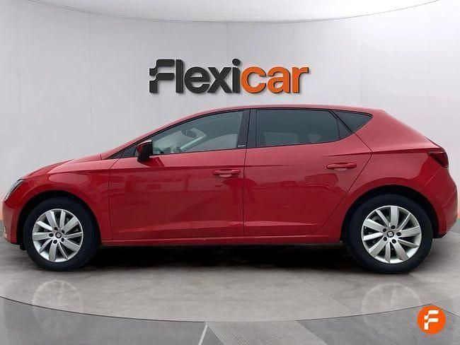 Usado Seat Leon Reference 110 CV (80 kW) 2016 Rojo