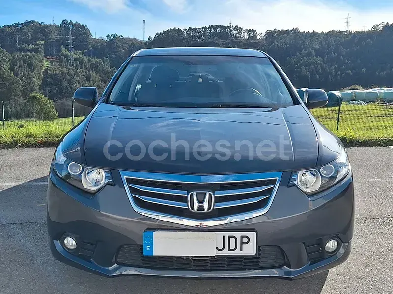Usado Honda Accord Elegance 150 CV (110 kW) 2015 Gris / plata Berlina