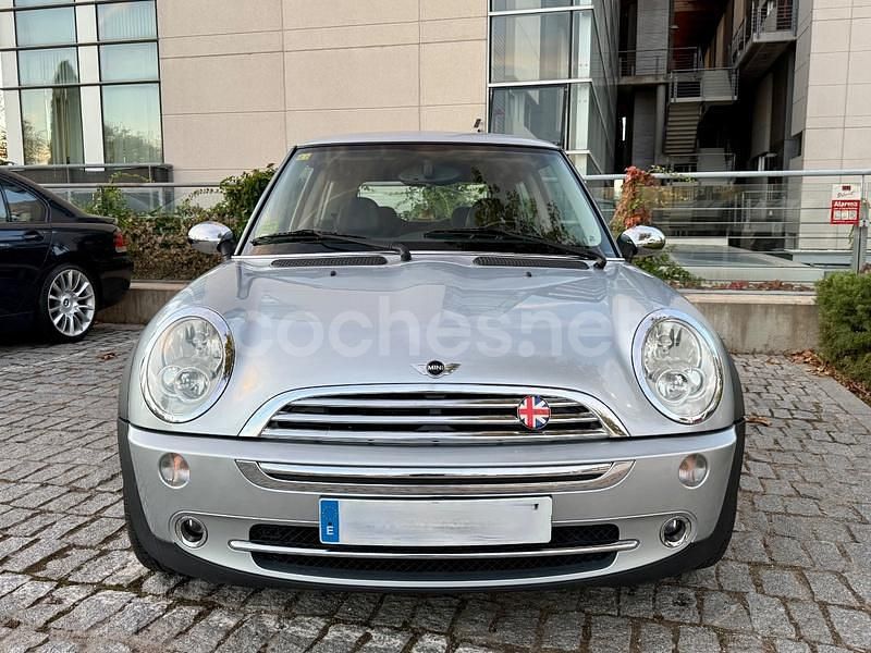 Usado Mini ONE 90 CV (66 kW) 2005 Gris / plata Utilitario