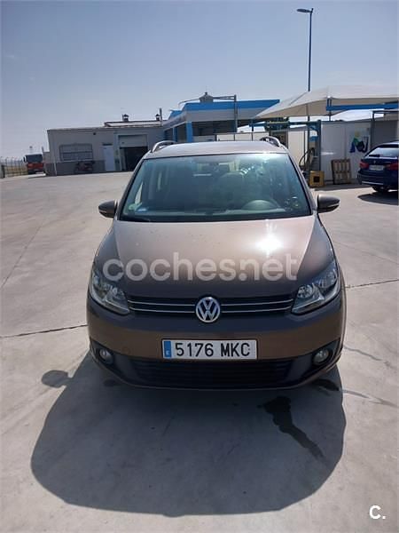 Marrón Usado 2015 VW Touran Advance Monovolumen | 11.500 € (Precio justo) - Imagen 1/4