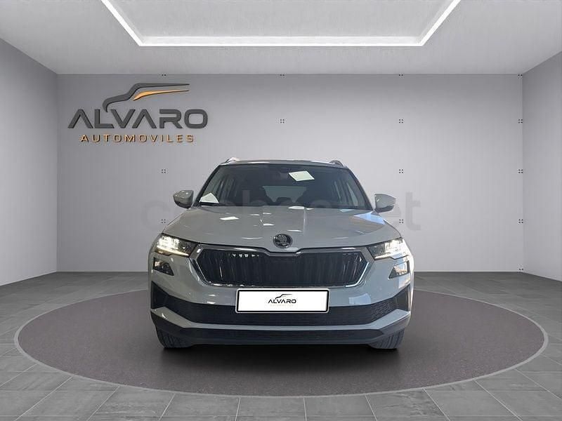 Usado Skoda Karoq Ambition 150 CV (110 kW) 2023 Blanco SUV