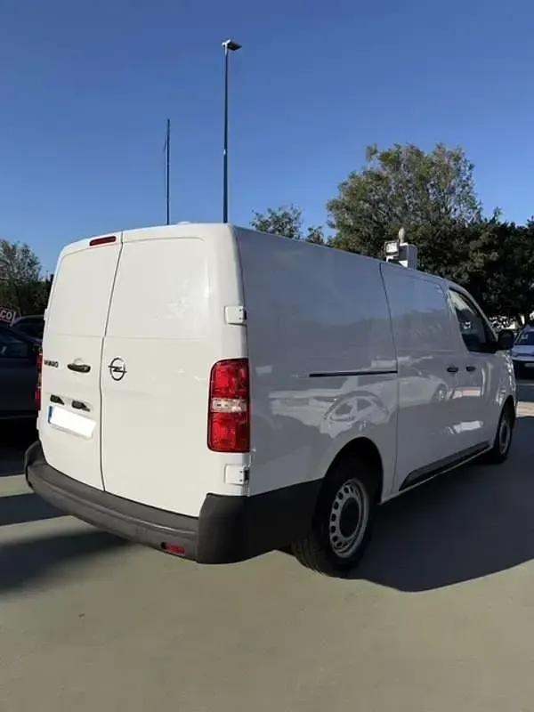 Usado Opel Vivaro S 102 CV (75 kW) 2023 Blanco Monovolumen