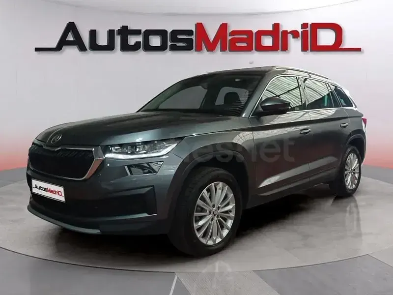 Usado Skoda Kodiaq Ambition 150 CV (110 kW) 2024 Gris / plata SUV