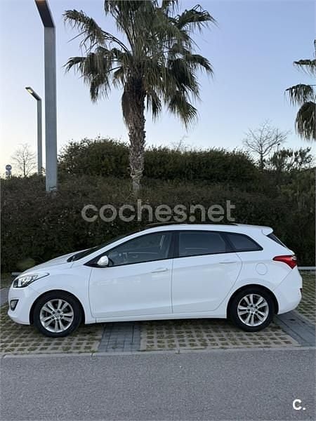 Usado Hyundai i30 Sport 110 CV (80 kW) 2013 Blanco Familiar