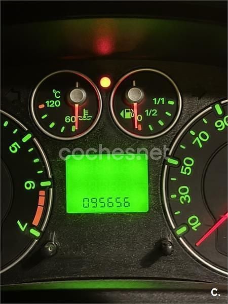 Usado Ford Fiesta Trend 82 CV (60 kW) 2007 Azul Utilitario