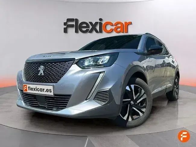 Usado Peugeot 2008 Allure 130 CV (95 kW) 2023 Gris SUV