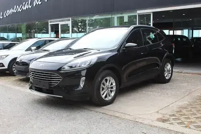 Usado Ford Kuga Titanium 190 CV (139 kW) 2022 Negro SUV