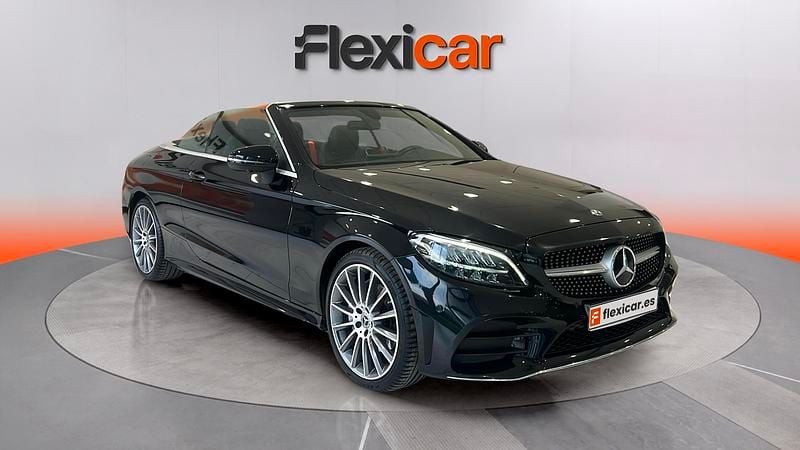 Usado Mercedes C180 156 CV (114 kW) 2018 Negro Descapotable