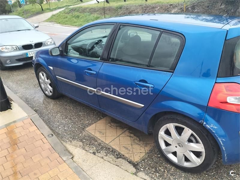 Usado Renault Mégane II Authentique 100 CV (73 kW) 2008 Azul Berlina