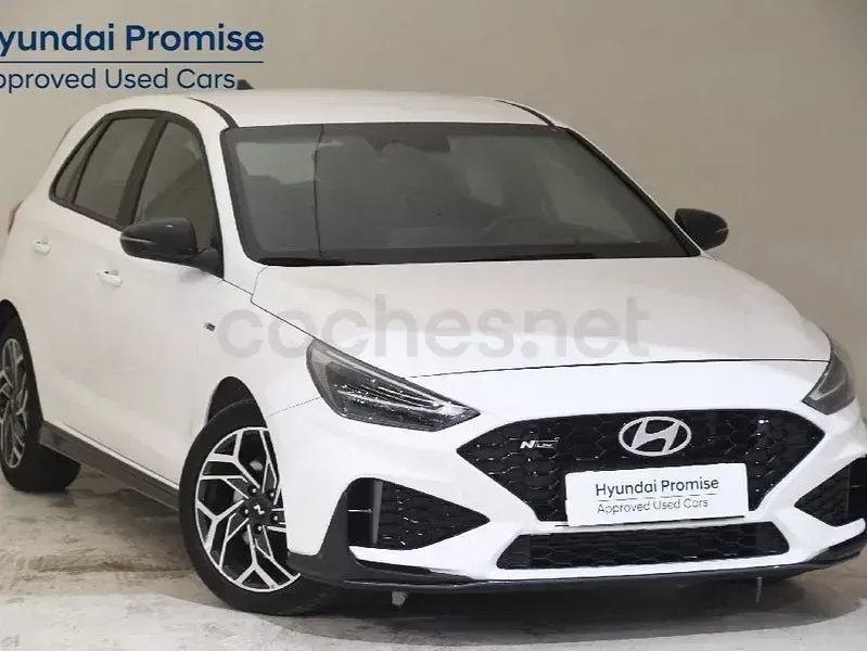 Usado Hyundai i30 N Line 100 CV (73 kW) 2025 Blanco Berlina